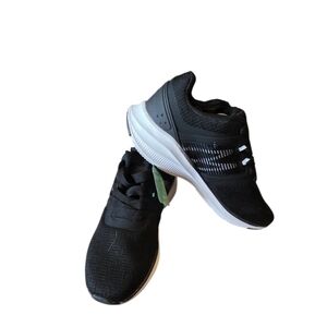 BCG Women's Outracer Black And White Atheletic Sneakers Size 7.5 New In Box